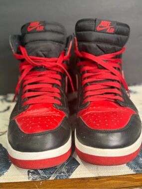 Nike Air Jordan 1 Mid Black Red Men’s Sneakers Size 12.5